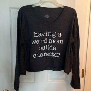 Women’s crop long sleeve T shirt.